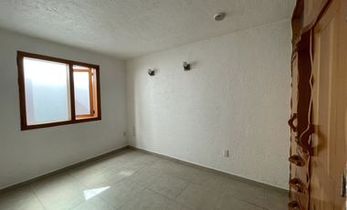 Departamento en edificio en renta en Valle de Bravo.