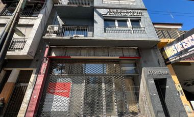 Inmueble comercial sobre Avenida principal Lanus Oeste