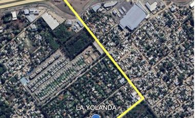 Casa antigua sobre 6 lotes en  Venta - Moreno