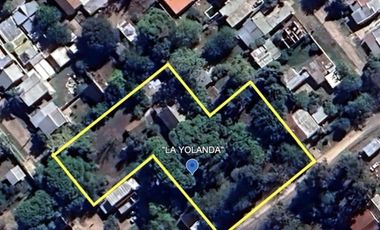 Casa antigua sobre 6 lotes en  Venta - Moreno