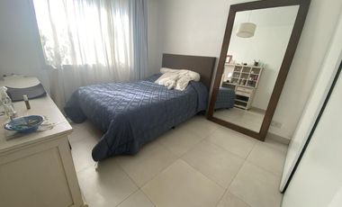 4 DORMITORIOS y AREA DE SERVICIO. LOTE INTERNO.