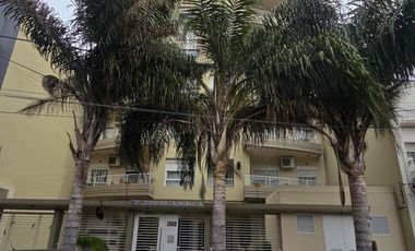 Hermoso semi piso 3 ambientes con cochera y baulera en 9no Piso al Frente en San Andres