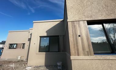 Casa - Pilar Del Este