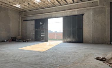 Depósito a estrenar Av. Gral. Paz y Crovara en Tablada