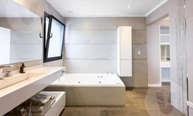 Casa a laguna en venta - Barrio El Principado, Canning