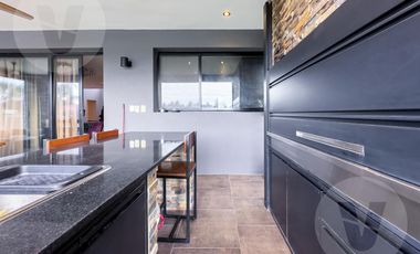 Casa a laguna en venta - Barrio El Principado, Canning