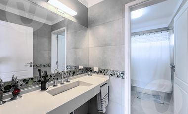 Casa a laguna en venta - Barrio El Principado, Canning