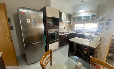 Departamento en  venta, en dúplex, 2 cocheras, Luminoso