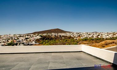 Casa en Venta en Lomas de Juriquilla - ¡Con Roof Garden!