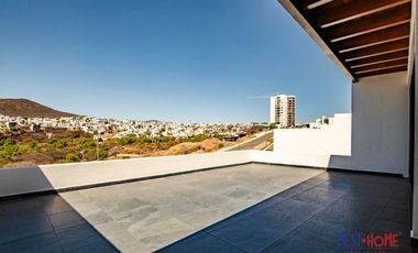Casa en Venta en Lomas de Juriquilla - ¡Con Roof Garden!