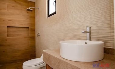 Casa en Venta en Lomas de Juriquilla - ¡Con Roof Garden!