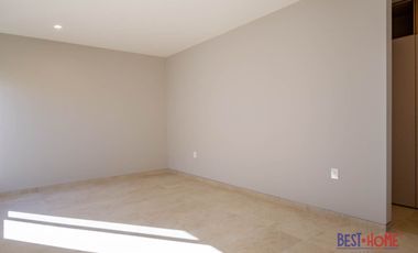 Casa en Venta en Lomas de Juriquilla – ¡Espacios Amplios y Diseño Exclusivo!