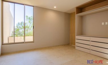 Casa en Venta en Lomas de Juriquilla – ¡Espacios Amplios y Diseño Exclusivo!