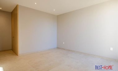Casa en Venta en Lomas de Juriquilla – ¡Espacios Amplios y Diseño Exclusivo!