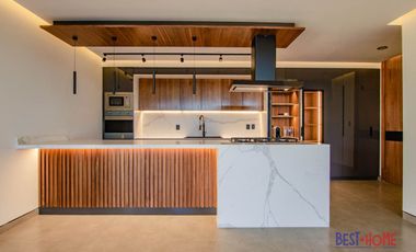 Casa en Venta en Lago de Juriquilla - ¡Recámara en Planta Baja y Roof Garden!