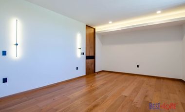 Casa en Venta en Lago de Juriquilla - ¡Recámara en Planta Baja y Roof Garden!