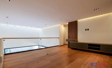 Casa en Venta en Lago de Juriquilla - ¡Recámara en Planta Baja y Roof Garden!