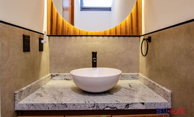 Casa en Venta en Lago de Juriquilla - ¡Recámara en Planta Baja y Roof Garden!