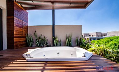 Casa en Venta en Lago de Juriquilla - ¡Recámara en Planta Baja y Roof Garden!