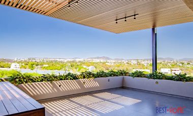 Casa en Venta en Lago de Juriquilla - ¡Recámara en Planta Baja y Roof Garden!