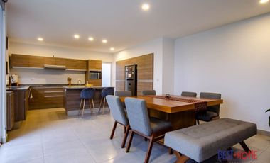 Casa Amueblada en Renta en Condesa Juriquilla - Recámara en Planta Baja y Jardín