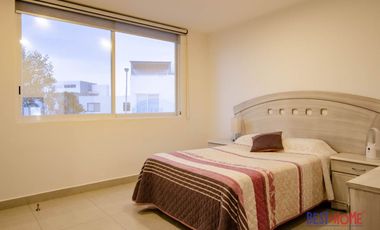 Casa Amueblada en Renta en Condesa Juriquilla - Recámara en Planta Baja y Jardín