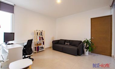 Casa Amueblada en Renta en Condesa Juriquilla - Recámara en Planta Baja y Jardín