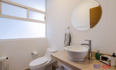 Casa Amueblada en Renta en Condesa Juriquilla - Recámara en Planta Baja y Jardín