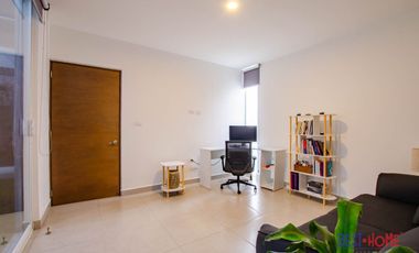 Casa Amueblada en Renta en Condesa Juriquilla - Recámara en Planta Baja y Jardín