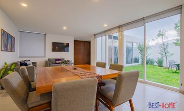 Casa Amueblada en Renta en Condesa Juriquilla - Recámara en Planta Baja y Jardín