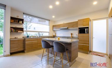 Casa Amueblada en Renta en Condesa Juriquilla - Recámara en Planta Baja y Jardín