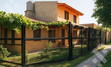 En Venta, Casa de 3 habitaciones y quincho, Plottier.