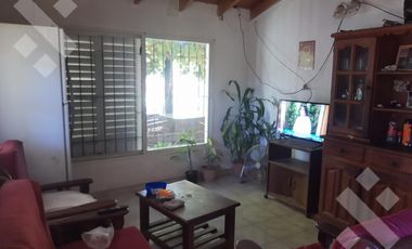En Venta, Casa de 3 habitaciones y quincho, Plottier.