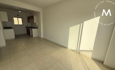 Piso uníco de 3 ambientes al frente - Apto profesional