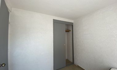 Se renta depto Semi-amueblado  a unos pasos del aeropuerto