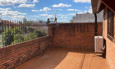 Casa - La Lucila-Vias/Maipu  5 ambientes -