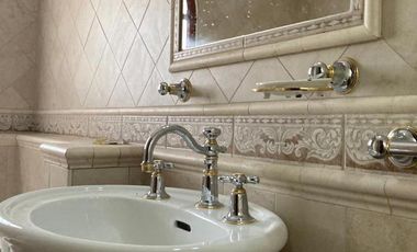 Casa - La Lucila-Vias/Maipu  5 ambientes -