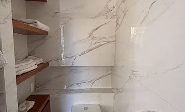 LINDA CASA EN CONDOMINIO EN CALLE CERRADA