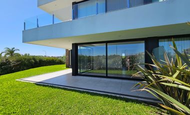 Venta departamento 3 ambientes con jardín en Nordelta