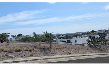 En venta terreno con vista al mar  bifamiliar Urb Ciudad del mar