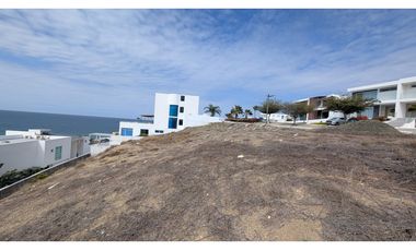 En venta terreno vista al mar Urbanizacion Ciudad del Mar