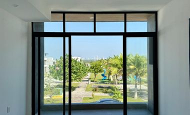 CASA CON ALBERCA EN LOMAS DEL DORADO