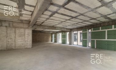 Oficina en venta en Ladrón de Guevara, a una cuadra de Chapultepec, Guadalajara