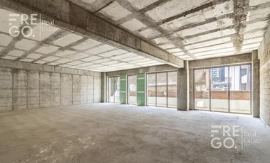 Oficina en venta en Ladrón de Guevara, a una cuadra de Chapultepec, Guadalajara