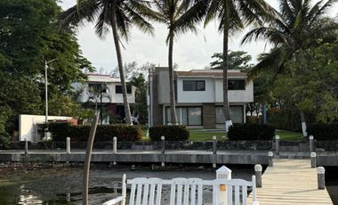 RINCON DEL CONCHAL, Casa en RENTA en conjunto con alberca y muelle al rio del Estero
