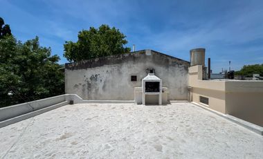 Casa reciclada   local, 2 dormitorios, terraza y parrilla, pasos de bvd Segui