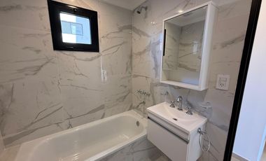 Departamento tres ambientes a la venta en Wilde