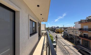 Departamento tres ambientes a la venta en Wilde