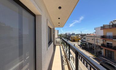 Departamento tres ambientes a la venta en Wilde