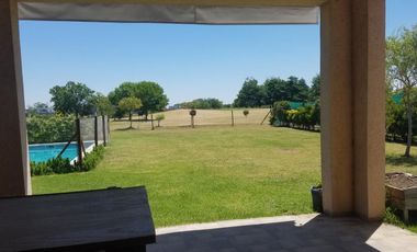 Casa 5 Amb, en Venta Los Molinos - Haras de Santa María